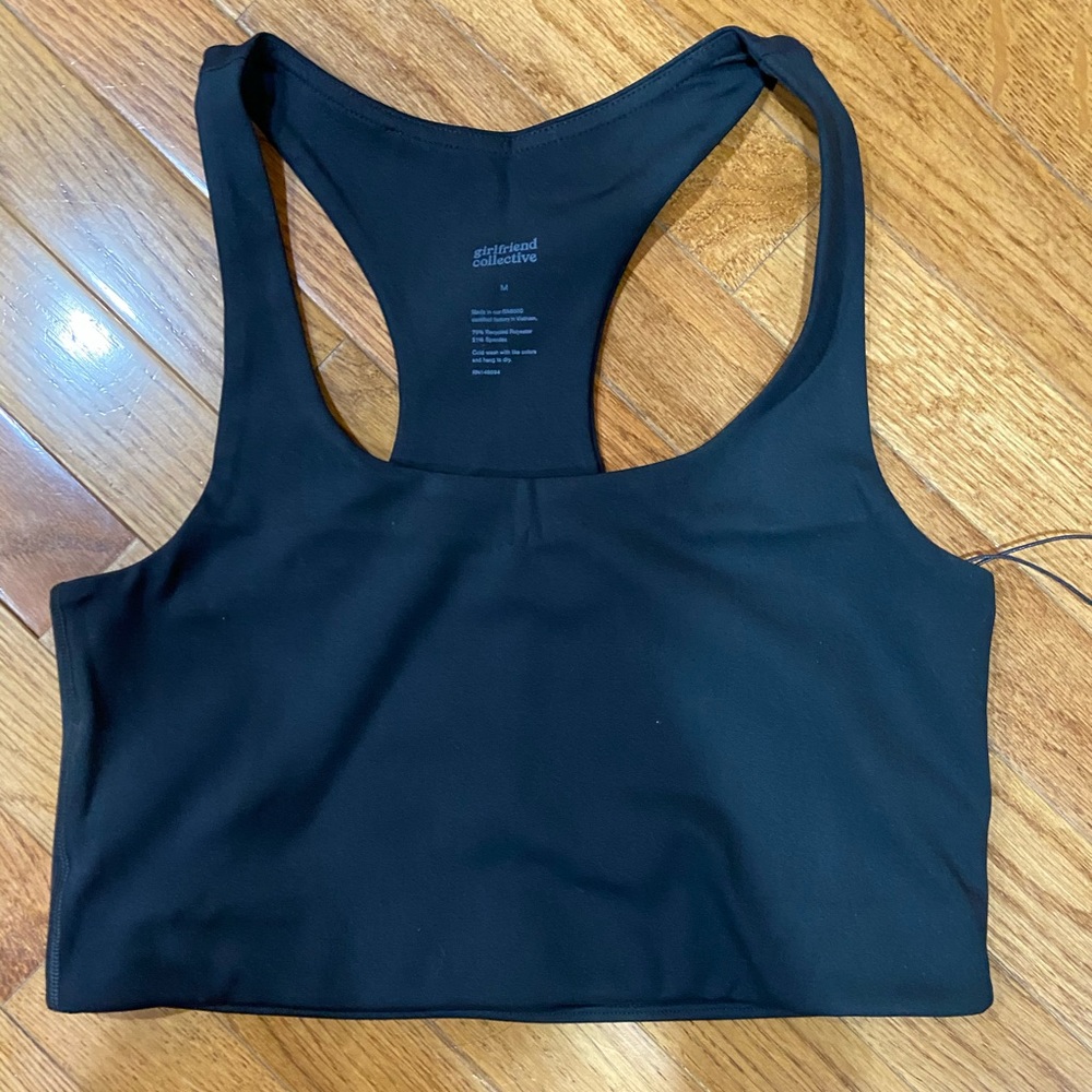 Black workout crop top